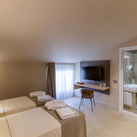 Charme Simon Bolivar 4* Noto